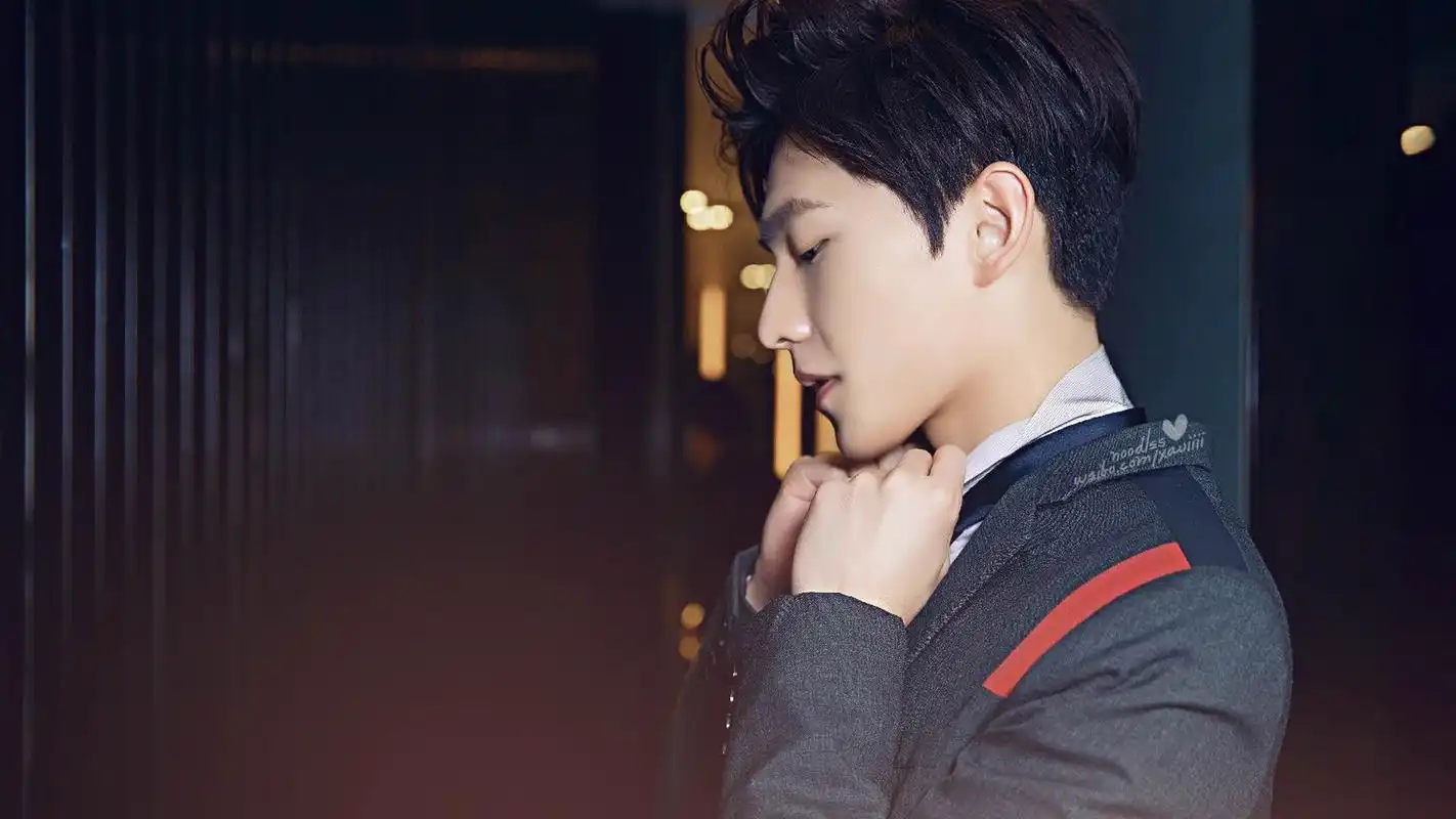 杨洋铮铮铁骨魅力写真高清桌面壁纸高清大图预览1920x1080_大陆明星