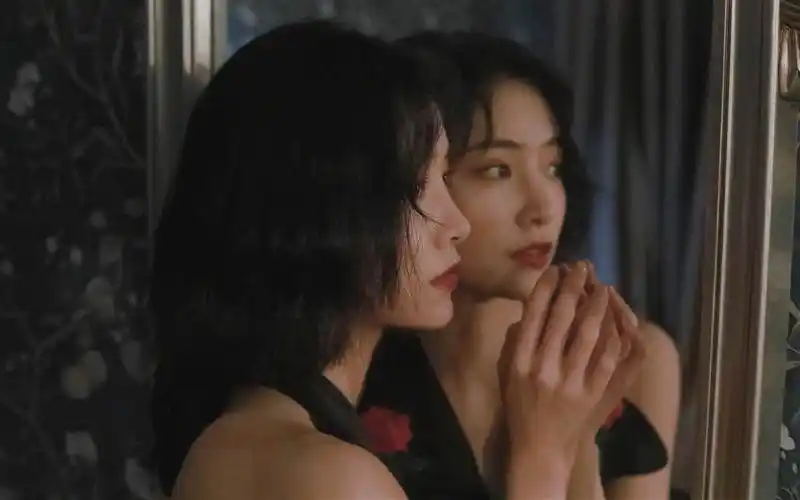 许佳琪印花旗袍性感高清桌面壁纸