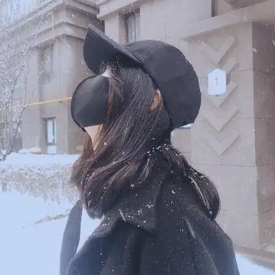 戴帽子口罩侧脸女生头像照片
