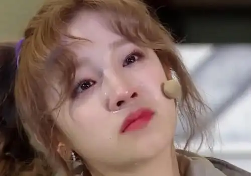 跑男杨颖宋雨琦哭成泪人时谁注意黄旭熙的反应难怪不火