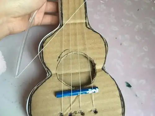 用身边旧物制作小乐器:姜家小学玩转音乐课堂