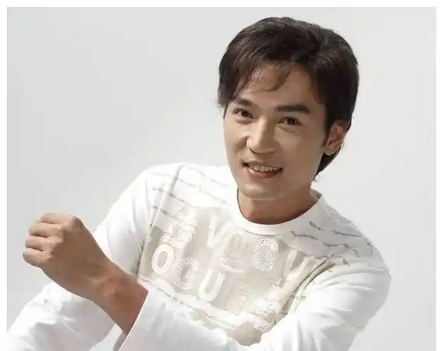 "小李飞刀"焦恩俊:演艺之路坎坷,两次分手,原因让人心疼_时候_工作