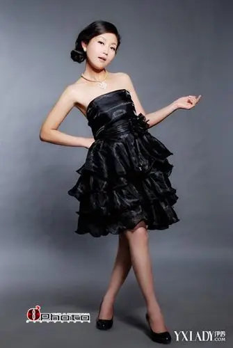 隆娱文化新锐女歌手乐凡祁隆为其打造单曲