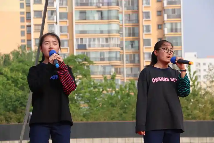 谱写时代华章 写美篇昭通市实验中学2017年文艺 节目展演 2017年5月20