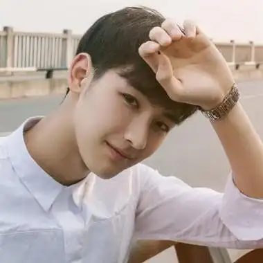 很阳光霸气帅气真人冷酷男生头像很励志耐看帅气的男生头像