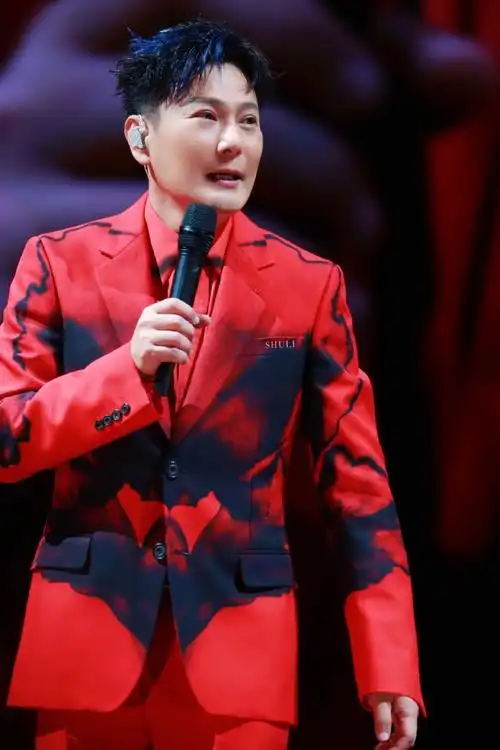 #张信哲未来式2.0巡回演唱会#