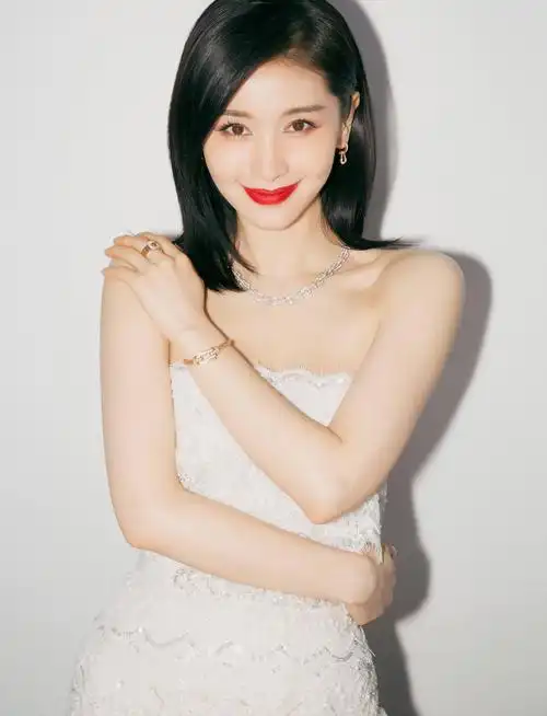 王子文儿子7岁了!