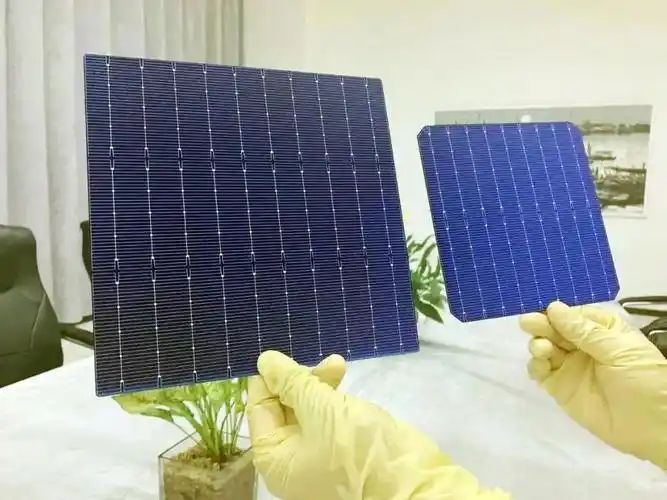 是采用hit结构的硅太阳能电池,该技术是在晶体硅上沉积非晶硅薄膜,它