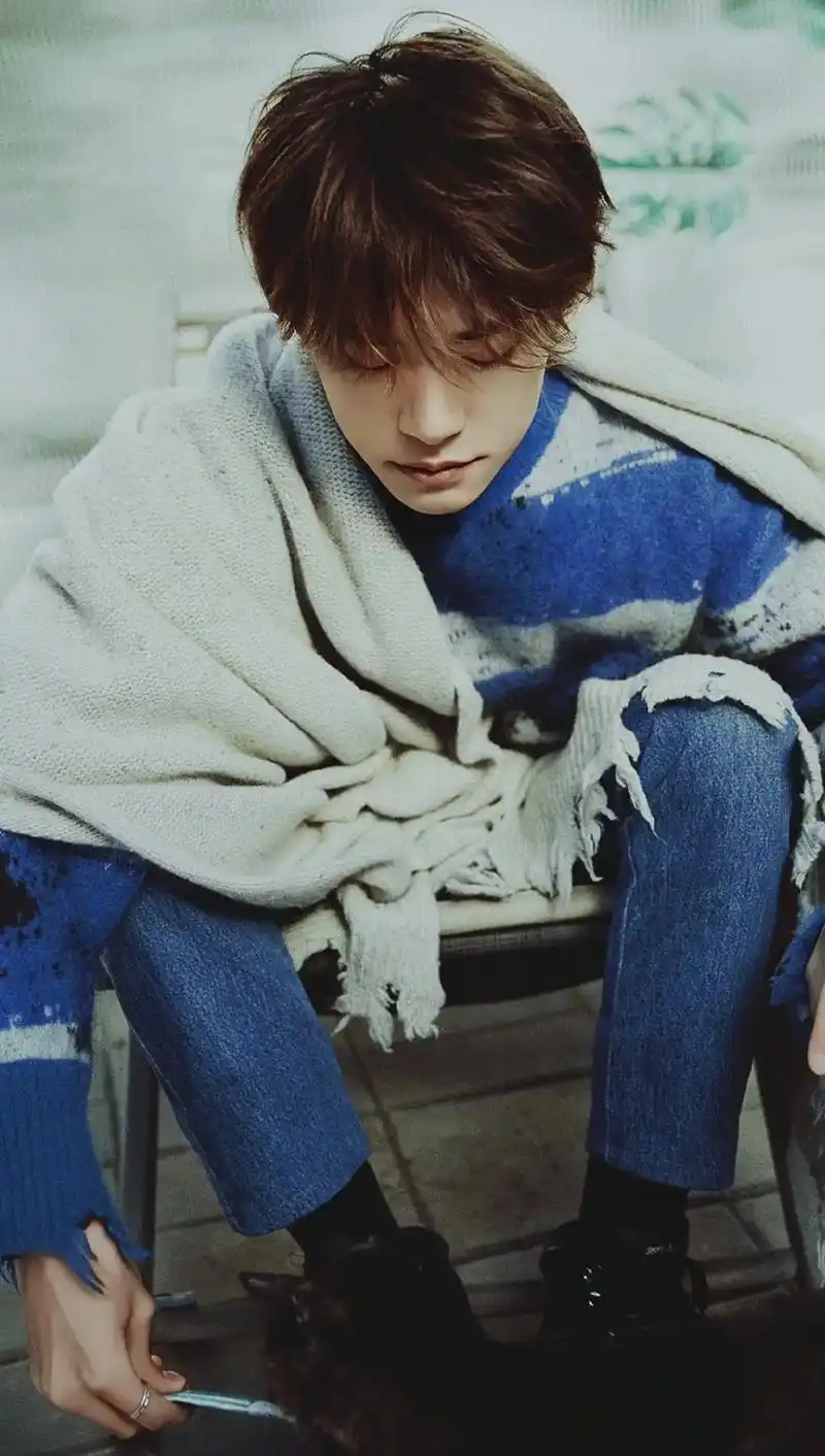 9206 冬日午后的温柔惬意时刻 #易烊千玺 #易烊千玺初春 - 抖音