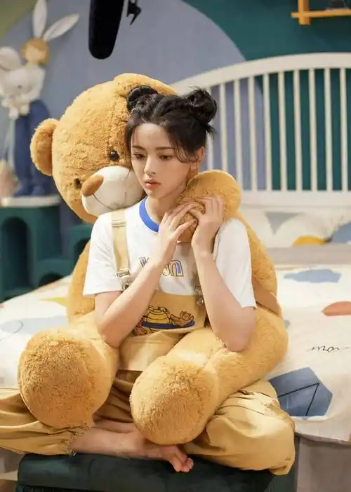 杨超越时尚写真合集:青春活力美少女