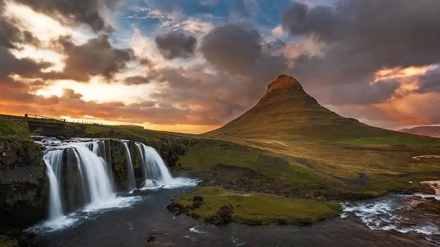 电脑壁纸 风景壁纸 风景图片 冰岛美到窒息的场景