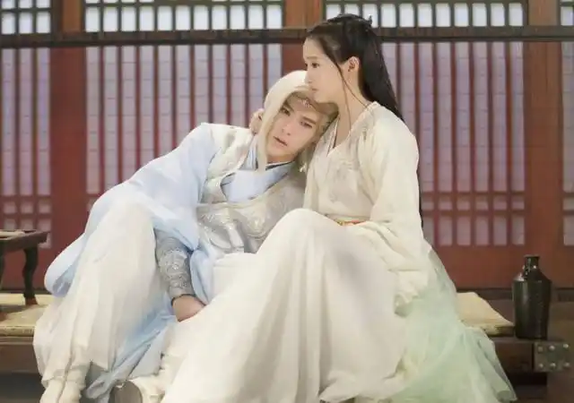 重新追忆《轩辕剑》,才发现有鞠婧祎的存在,颜值还是这么优秀|关晓彤