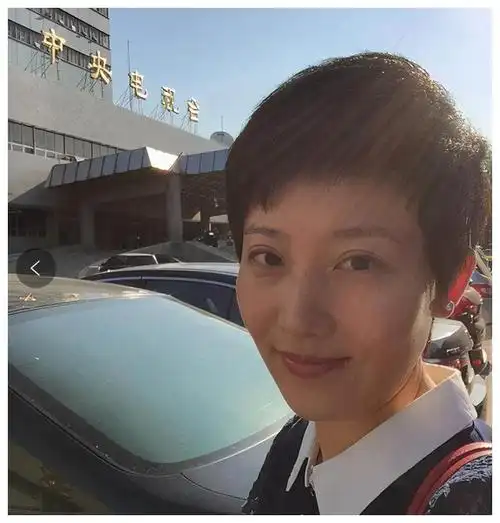 央视花旦郑天亮:《东方时空》最小女主播,丈夫同是央视名嘴__财经头条