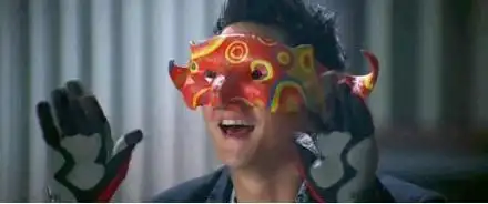 谁知道 新警察故事>里吴彦祖带的面具?