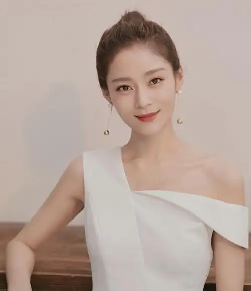 相关专题:你可能感兴趣的文章王媛可主演的电视剧 王媛可资料[ 查看