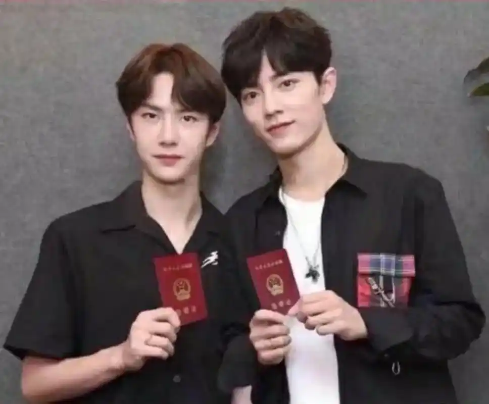 又是博君一肖陪我度过的一年呢~#博君一肖 #肖战 #王一博  - 抖音