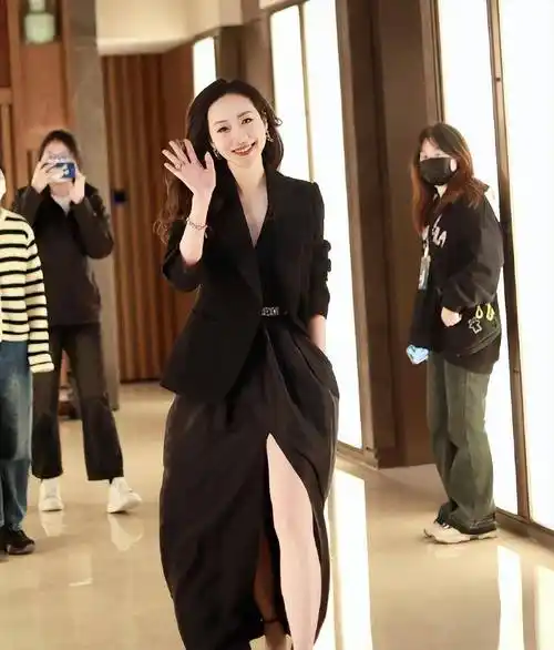 原创湖南这一夜郭碧婷的水桶腰大饼脸是对内娱畸形审美的反击