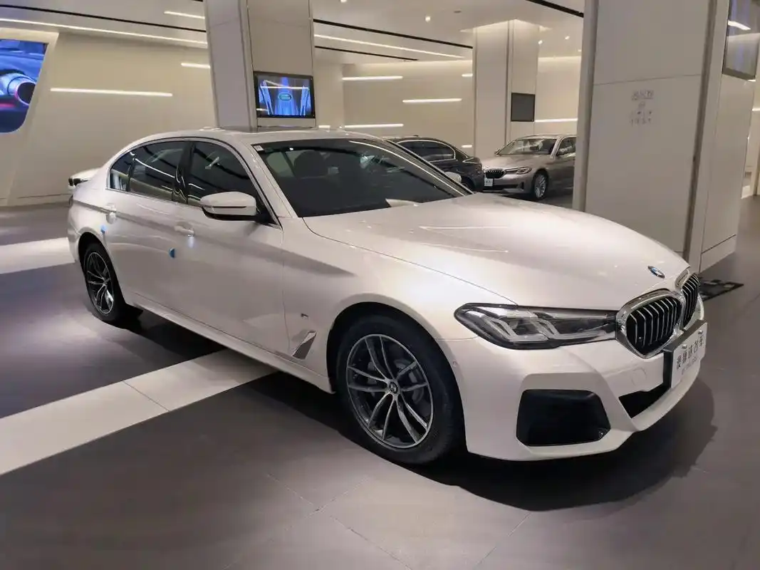 宝马535le免费上粤b