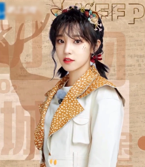 总导演甘心被她打,蔡徐坤对她称呼宠溺__财经头条