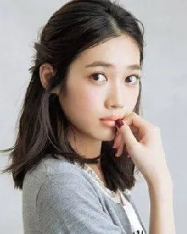 黑色中长发优雅恬淡 diy3款小清新半束发