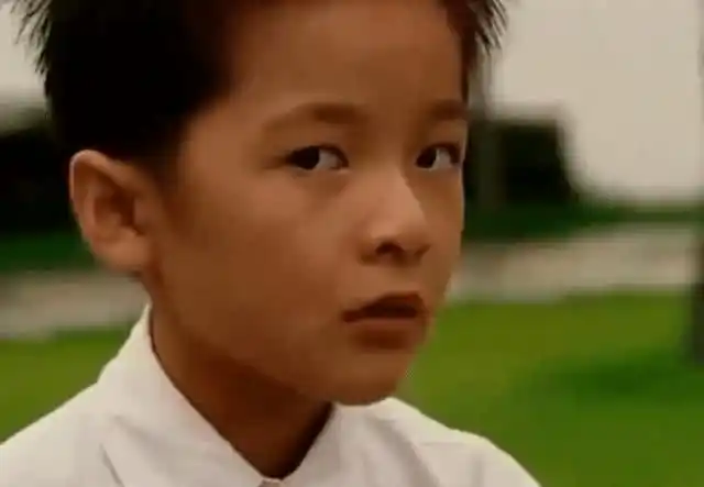 而徐娇其实很多人都知道,她是个女孩子,小的时候性别特征并不明显