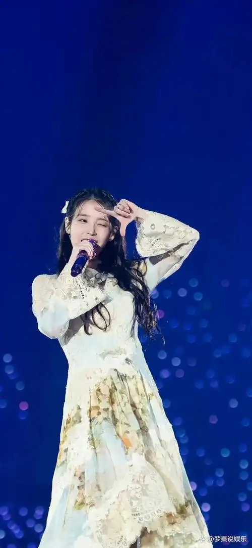 iu李知恩,清新甜美,魅力四溢.