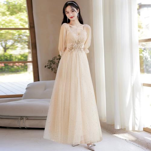 伴娘服冬季级小众香槟色拍照衣服裙子平时可穿仙气飘逸婚礼姐妹