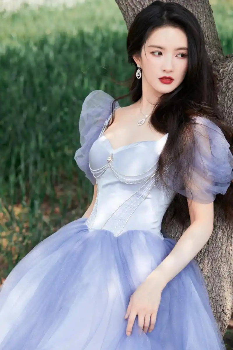 刘些宁高清壁纸头像(二十)[小红花]