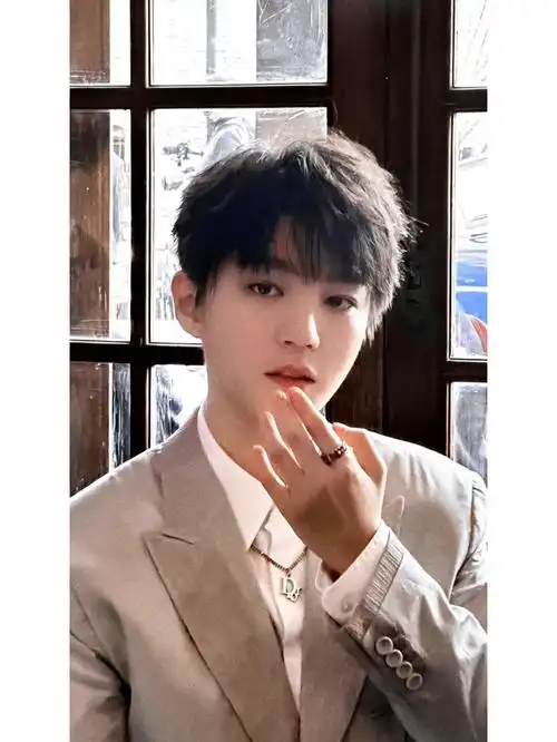 王俊凯神图  #宝藏男孩王俊凯