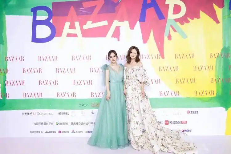 in视频众星云集助力乡村美育教育2021时尚芭莎慈善晚宴深圳开幕