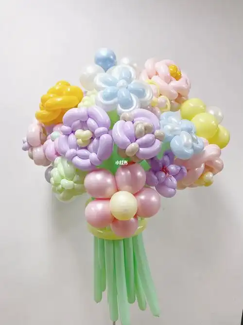 鹤山气球||婚礼上的凹造型花束