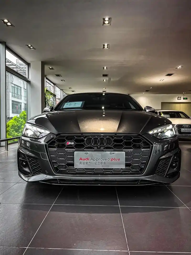奥迪s5 sportback.这是你心中性价比之选的6缸性能 - 抖音