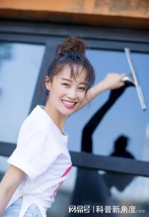 事实证明,33岁无人敢娶的蓝盈莹,已经彻底活成了一个"笑话"|曹骏|吴昕