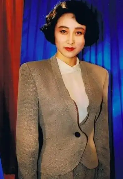 这组照片告诉你曾是亚洲小姐冠军的利智有多美李连杰眼光真好