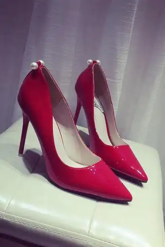 恨天高甜美串珠大红色漆皮超高跟尖头单鞋