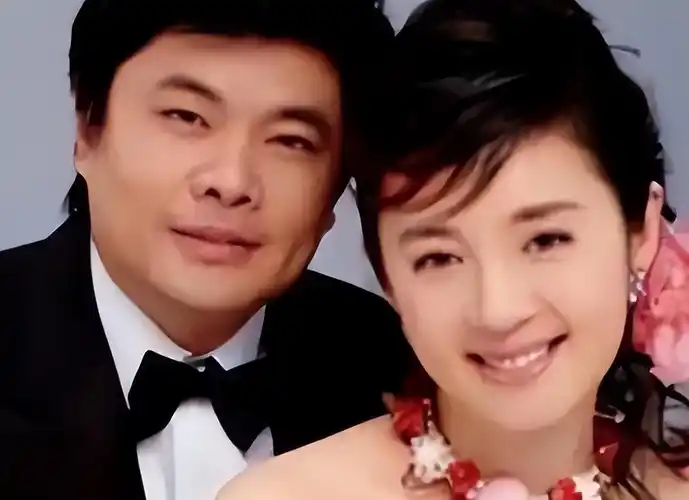 许戈辉:富豪为娶她离开前妻,婚后与丈夫的前妻成为好闺蜜_丁健_生活