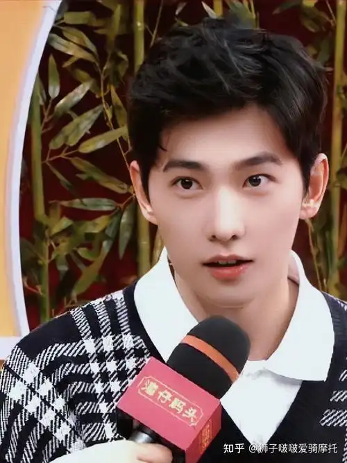 杨洋和王一博谁更帅呢?