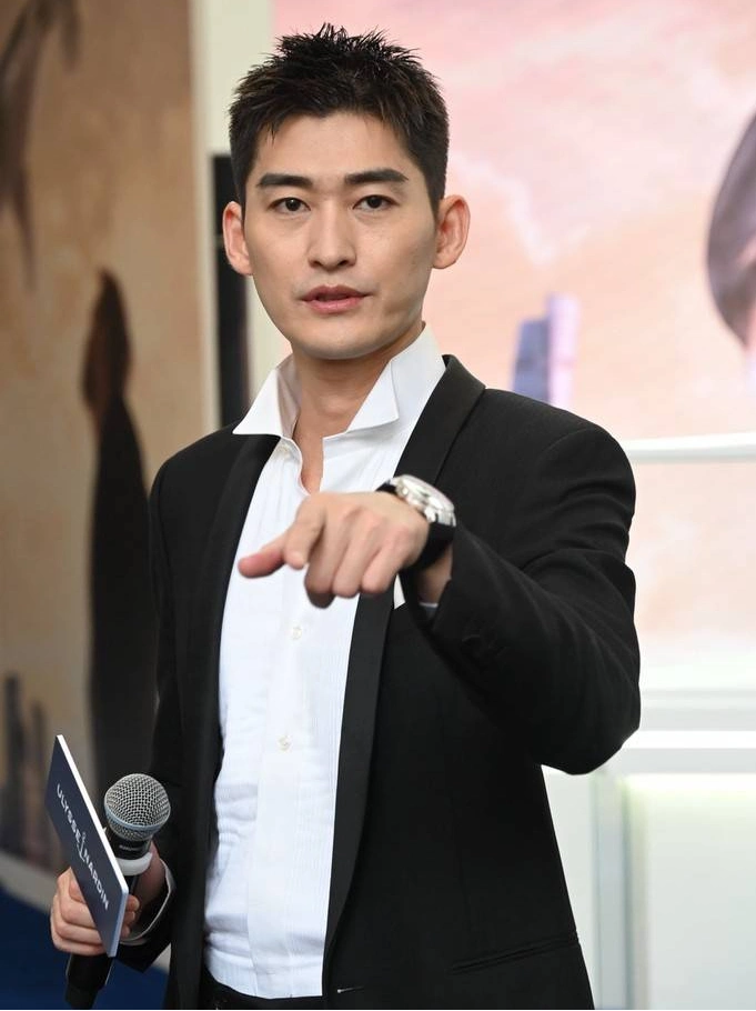 1/ 12 张翰,原名张汉,出生于黑龙江省齐齐哈尔市龙沙区,中国内地男