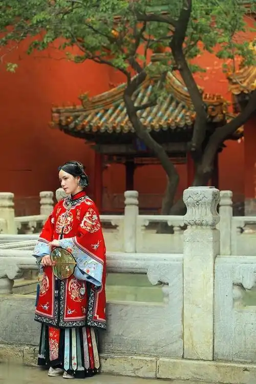 青山ejacr@米拍创作的《故宫人像》