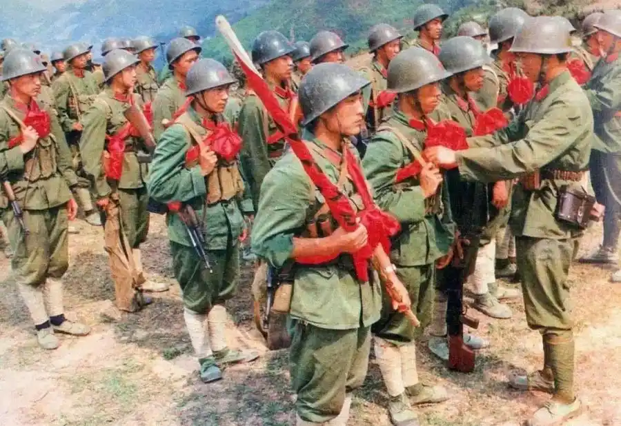 对越自卫还击战珍贵图片.
