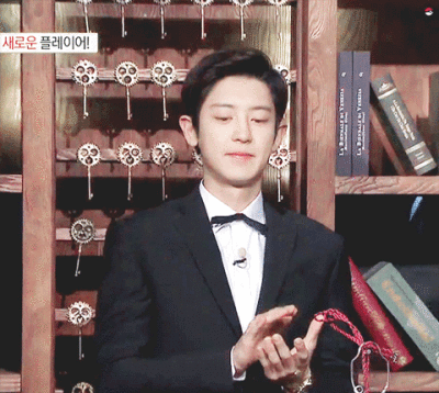 朴灿烈霸气动图