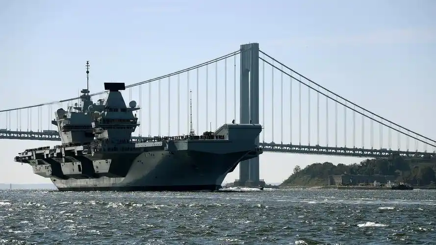 据了解,英国"伊丽莎白女王"号常规动力航母排水量高达6.