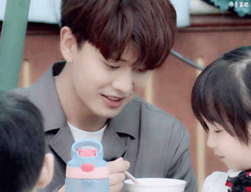 有人想听任嘉伦唱小甜歌吗?好嗲哦!