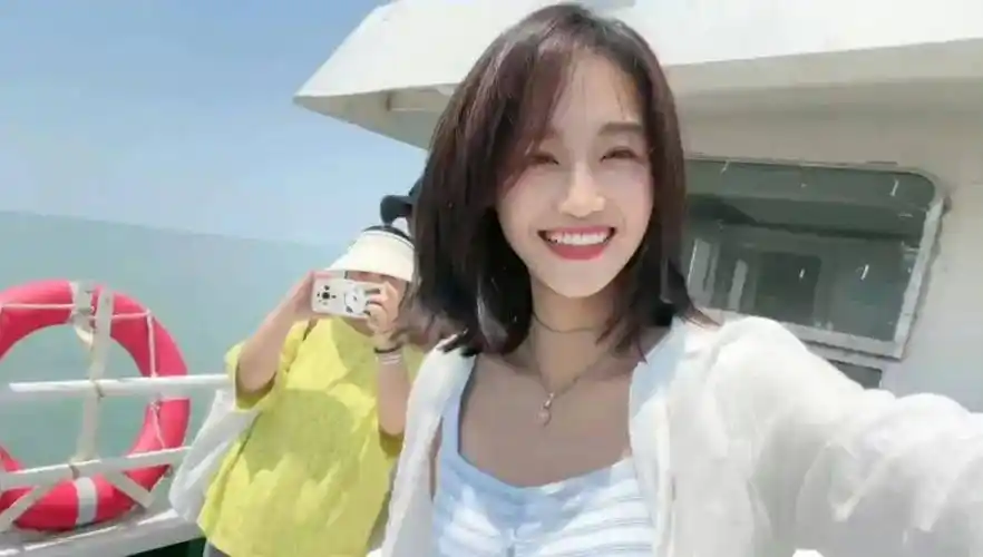 蓝盈莹的微笑唇是整的?其实是这么整的……_嘴角_笑容_嘴唇