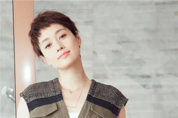 马伊琍背景很深