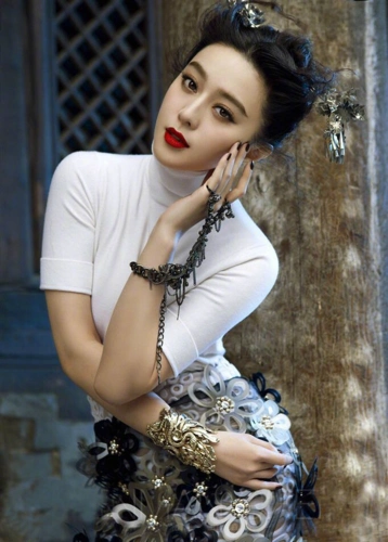 范冰冰时尚魅惑大片,复古造型美艳十足_新浪看点