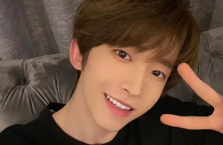 刘宇‖这么可爱是要藏起来的!