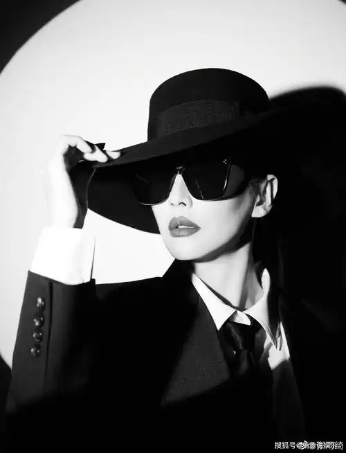 原创张雨绮不愧是霸气女王穿西装戴礼帽a范十足百老汇氛围感满满