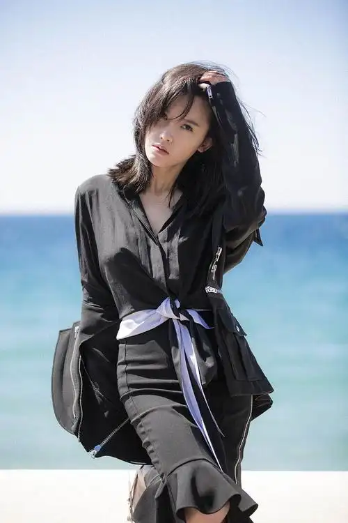 杨子姗戛纳海边照原来是这样的