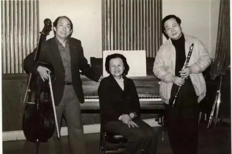 中国先驱钢琴家巫漪丽逝世:内心强大的女人,永远不会散场